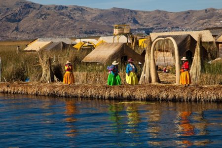 ISLA FLOTANTE DE UROS